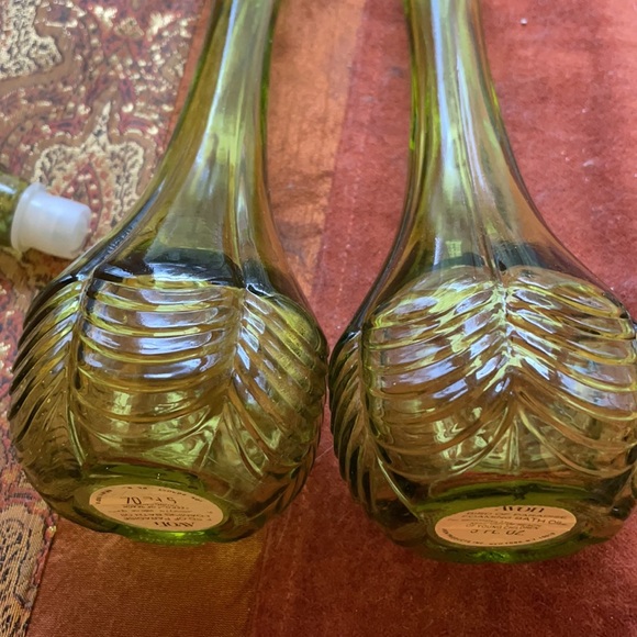 Vintage Avon Bird of Paradise sea green decanter set, Bud vase, oil/vinegar - Picture 4 of 9